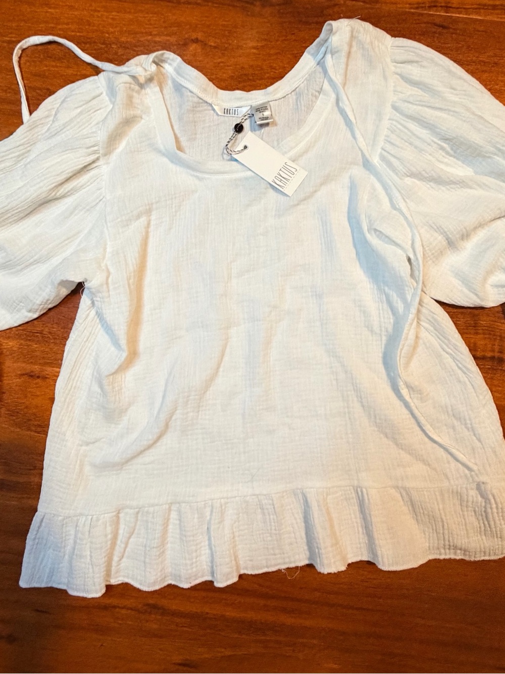 Kaktus White Ruffle-Hem Puff Sleeve Blouse NWT